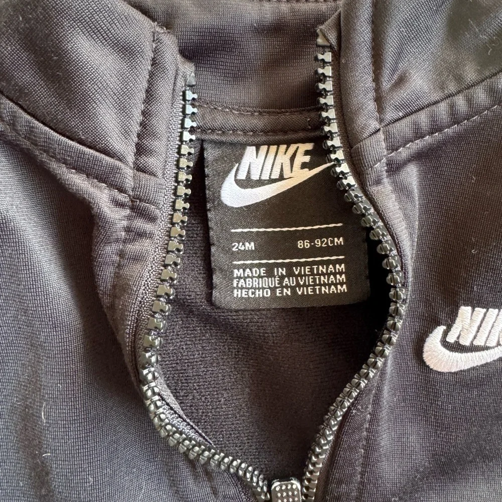 Boys Nike Quarter Zip Up